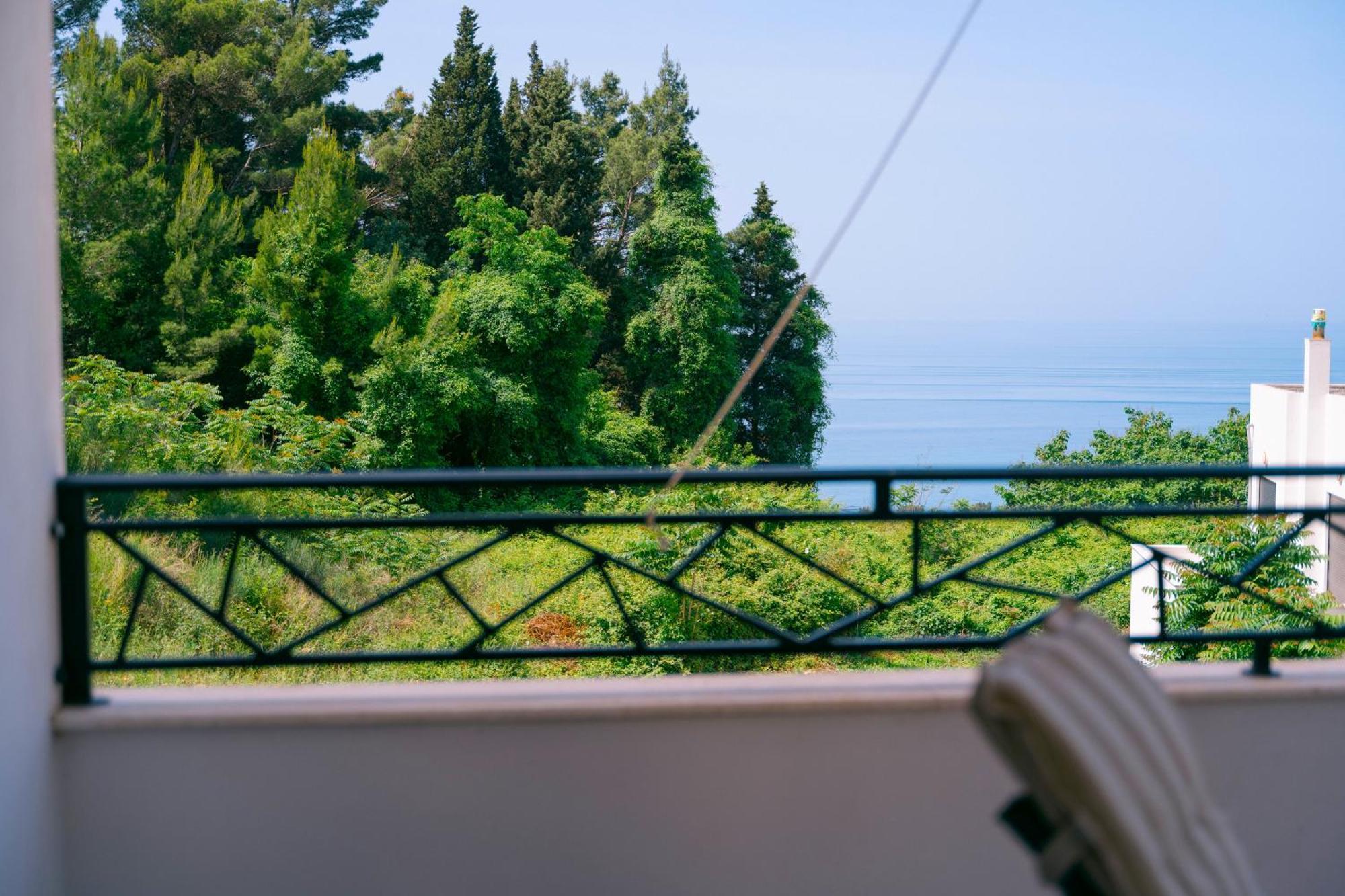 The Rooftop Of Lungo Mare 